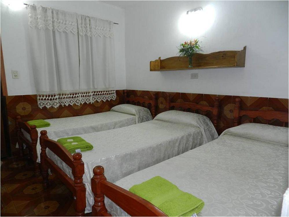 Hotel Colon Posadas Exteriér fotografie