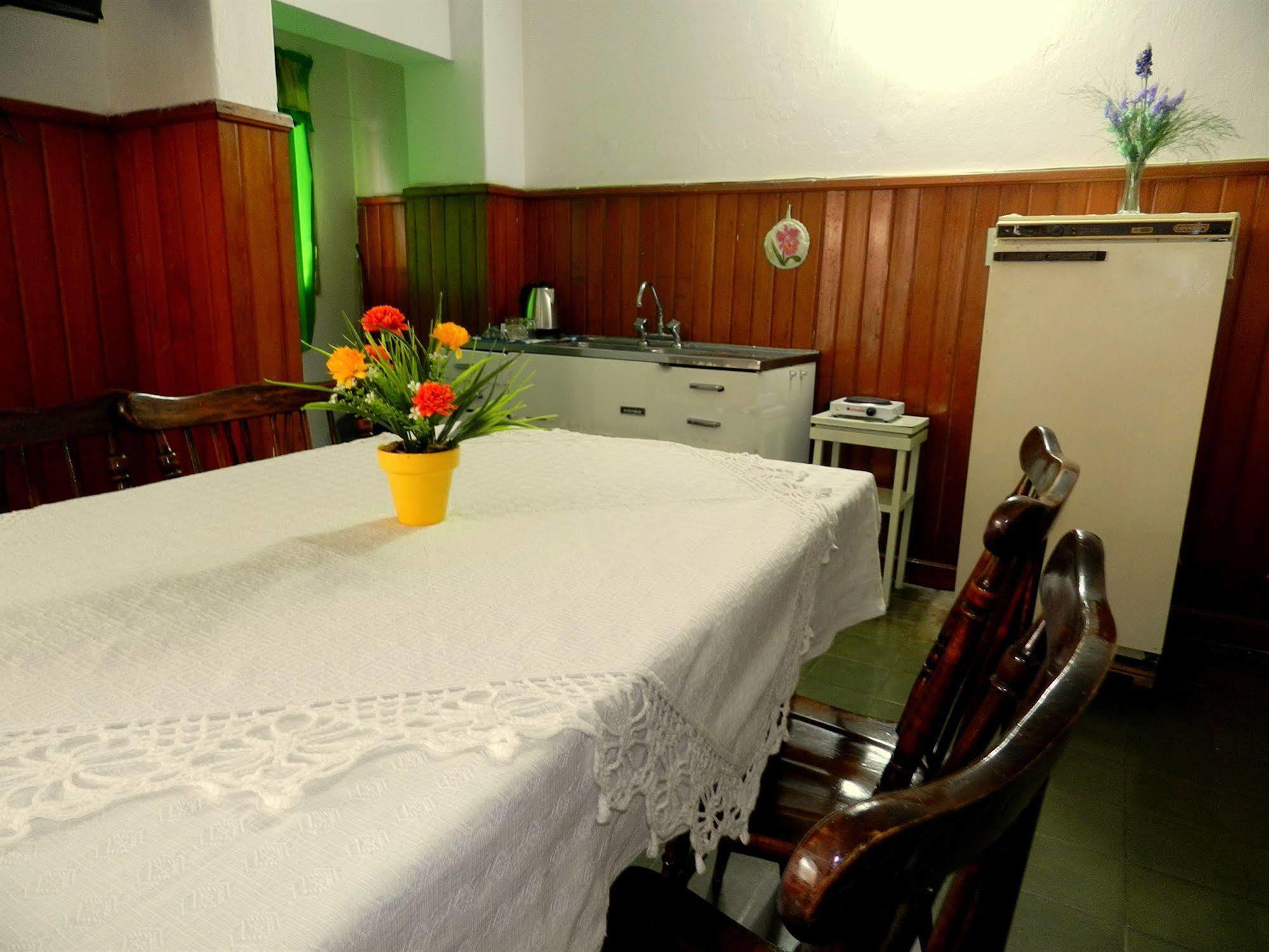 Hotel Colon Posadas Exteriér fotografie